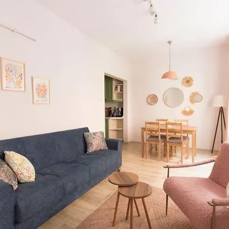 Soft Modern Inspiring Flat In The Center Of Moda * Istanbul